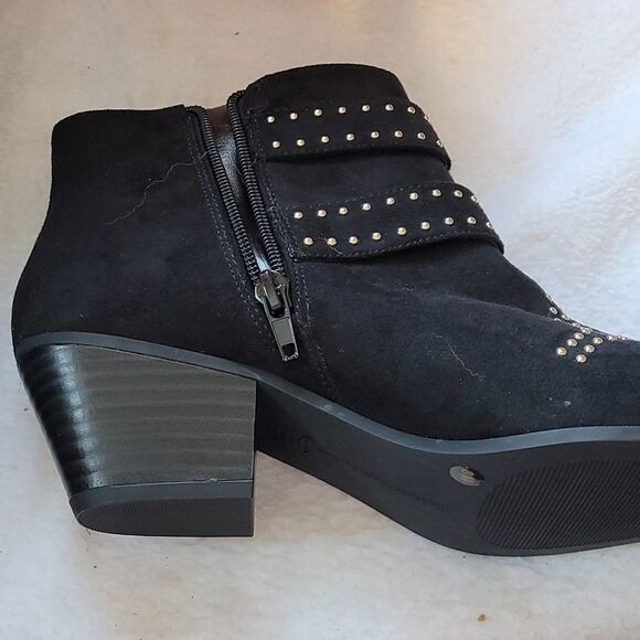 INC SHORT BOOTS SIZE NWOT STUDDED GEORGEOUS - Picture 3 of 8